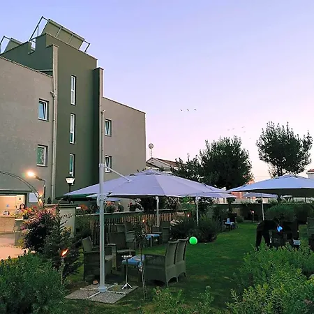 Calypso Hotel